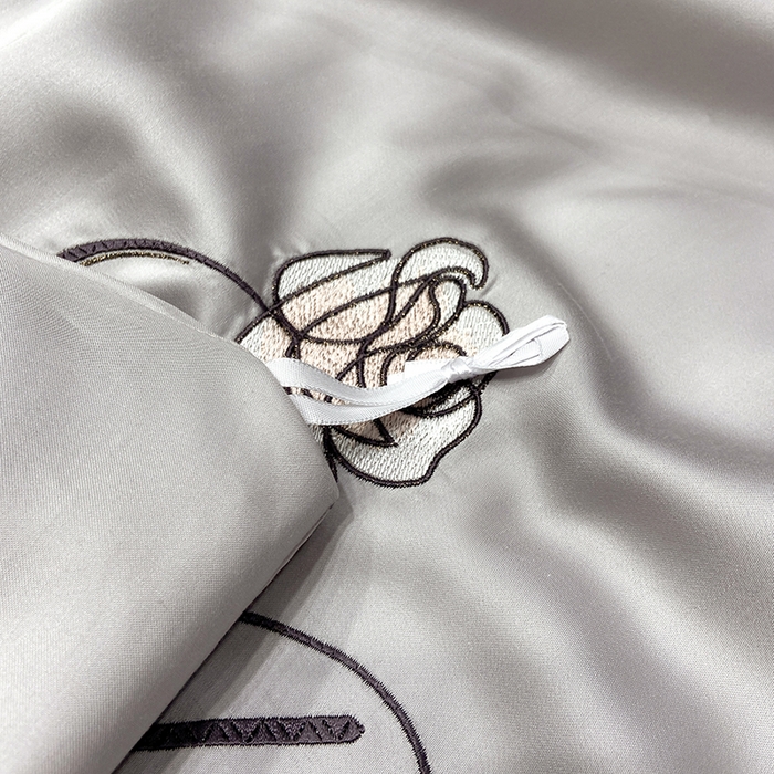 91家纺网 家纺一手货源 找家纺 家居1号家纺 2026新款60支LF级奥地利兰精天丝四件套-迪莉尔 迪莉尔-绅士灰