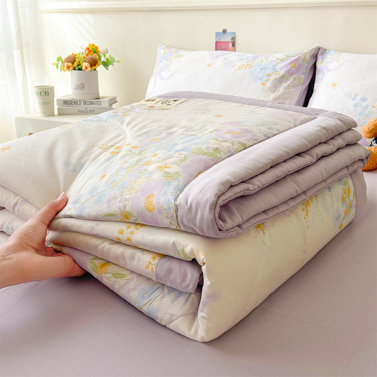 91家纺网 家纺一手货源 找家纺 仁凯家纺 2026新款A类里外全棉新疆棉花夏被四件套 被子被芯 紫雾花境