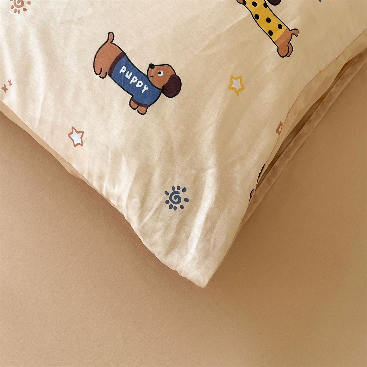 91家纺网 家纺一手货源 找家纺 仁凯家纺 2026新款A类里外全棉新疆棉花夏被四件套 被子被芯 萌犬星眠