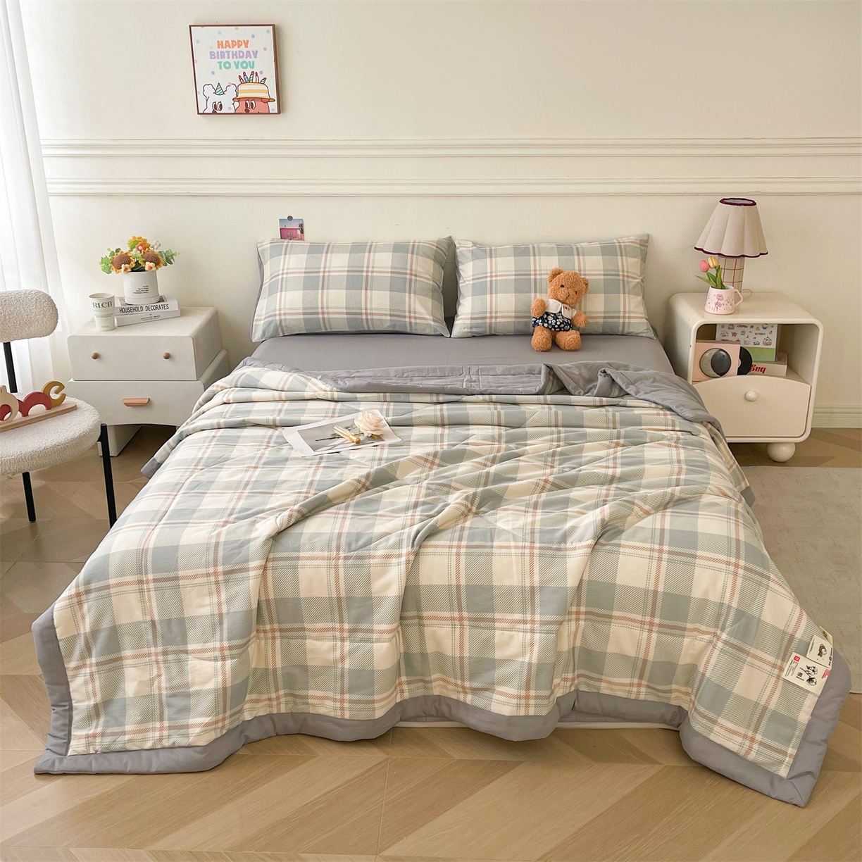 91家纺网 家纺一手货源 找家纺 仁凯家纺 2026新款A类里外全棉新疆棉花夏被四件套 被子被芯 简序-格纹