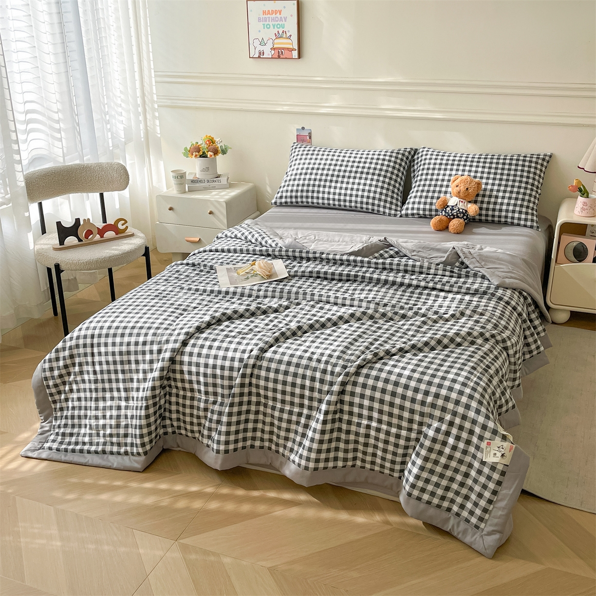 91家纺网 家纺一手货源 找家纺 仁凯家纺 2026新款A类里外全棉新疆棉花夏被四件套 被子被芯 灰序格