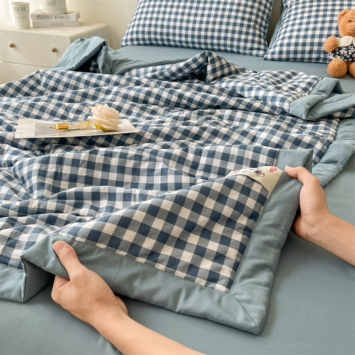 91家纺网 家纺一手货源 找家纺 仁凯家纺 2026新款A类里外全棉新疆棉花夏被四件套 被子被芯 蓝序格