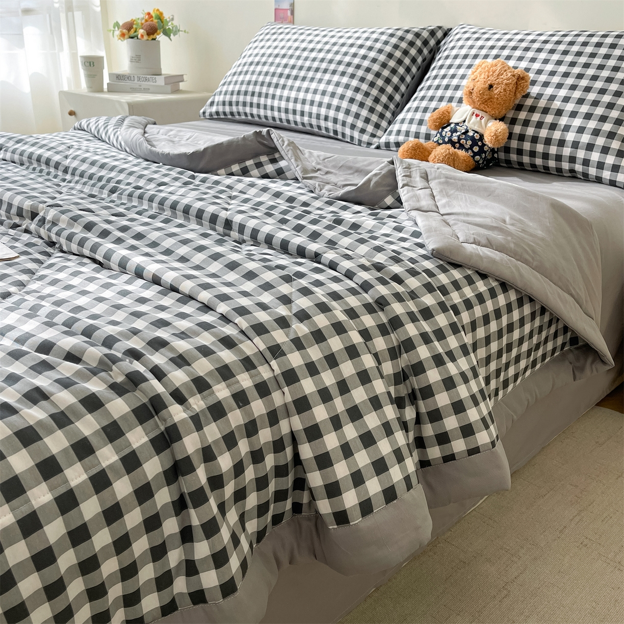 91家纺网 家纺一手货源 找家纺 仁凯家纺 2026新款A类里外全棉新疆棉花夏被四件套 被子被芯 灰序格