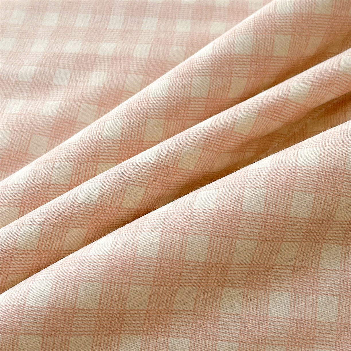 91家纺网 家纺一手货源 找家纺 仁凯家纺 2026新款A类里外全棉新疆棉花夏被四件套 被子被芯 粉雾格