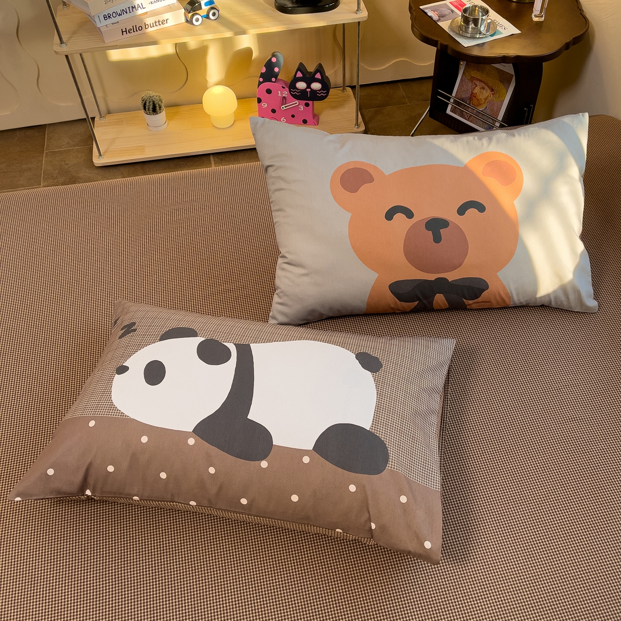 91家纺网 家纺一手货源 找家纺 炫拼家纺 2026新款A类全棉40支水洗棉卡通毛巾绣+枕套大版数码印花纯棉四件套-可萌系列 可萌-在一起