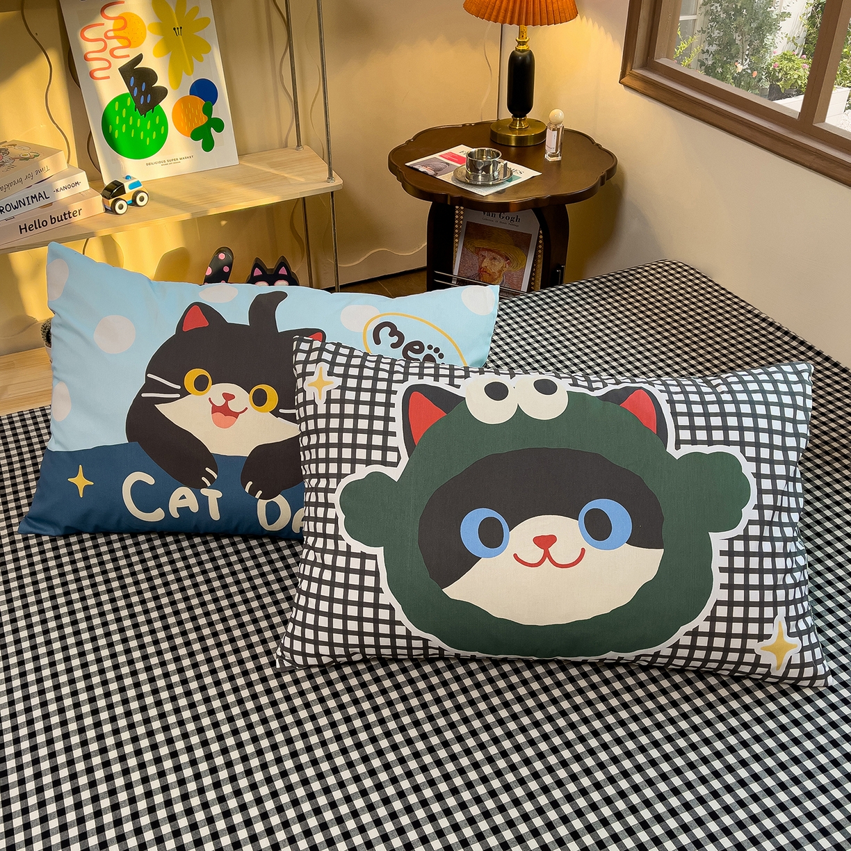 91家纺网 家纺一手货源 找家纺 炫拼家纺 2026新款A类全棉40支水洗棉卡通毛巾绣+枕套大版数码印花纯棉四件套-可萌系列 可萌-欢喜猫