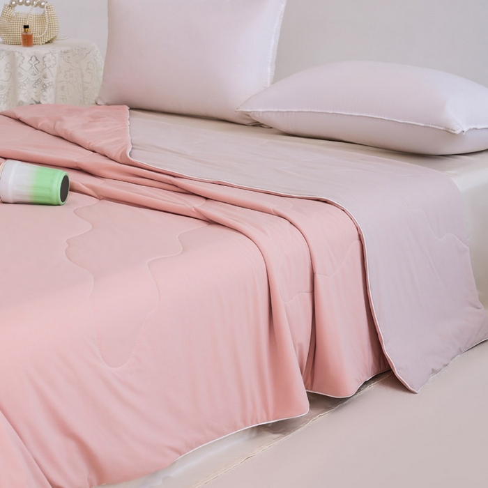 91家纺网 家纺一手货源 找家纺 憨豆家纺 2026春夏新款凉感丝A类锦氨（170克）55大豆抗菌夏被夏凉被空调被（配礼盒） 玫瑰粉+奶咖