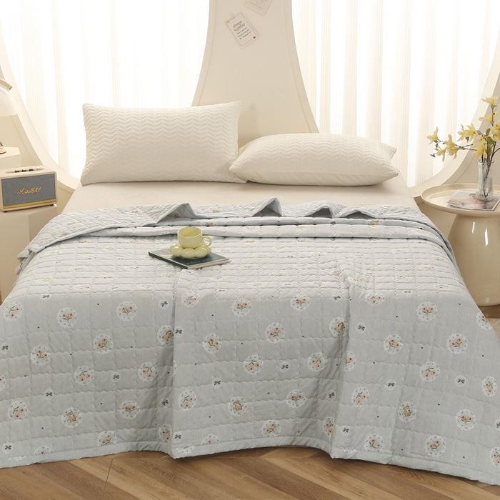 91家纺网 家纺一手货源 找家纺 被多多被业 2026新款亲肤棉绗绣夏被空调被夏凉被 花香动人