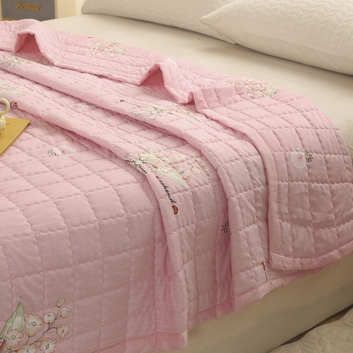 91家纺网 家纺一手货源 找家纺 被多多被业 2026新款亲肤棉绗绣夏被空调被夏凉被 花漾粉