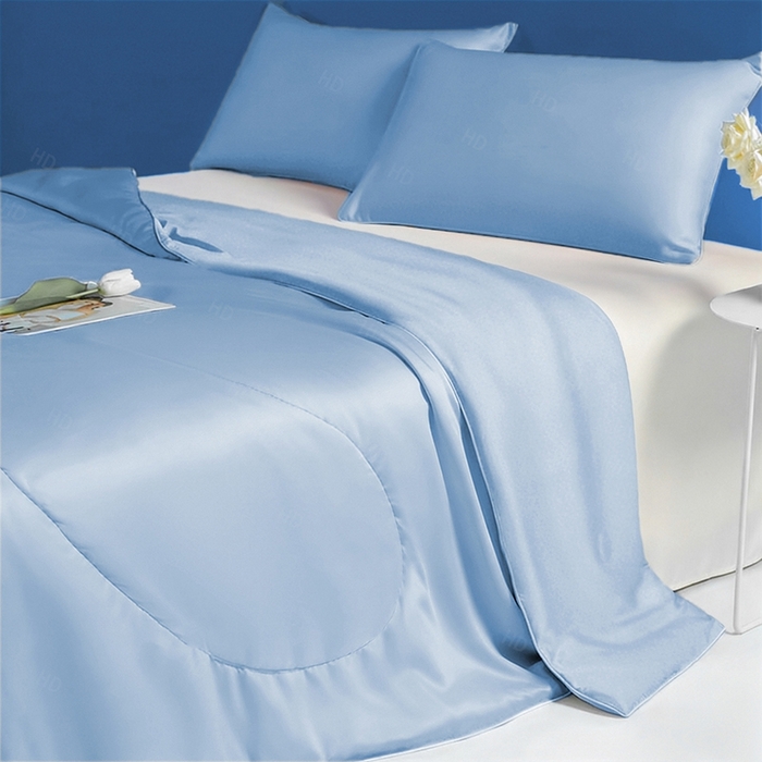 91家纺网 家纺一手货源 找家纺 憨豆家纺 2026新款水洗冰丝夏被四件套星球水洗真丝夏凉被（含抗菌棉）跨境外贸床笠款空调被 冰川蓝