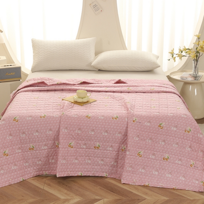 91家纺网 家纺一手货源 找家纺 被多多被业 2026新款亲肤棉绗绣夏被空调被夏凉被 樱桃