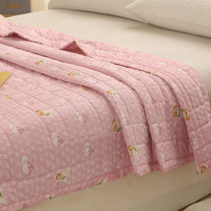 91家纺网 家纺一手货源 找家纺 被多多被业 2026新款亲肤棉绗绣夏被空调被夏凉被 樱桃