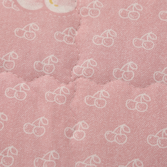 91家纺网 家纺一手货源 找家纺 被多多被业 2026新款亲肤棉绗绣夏被空调被夏凉被 樱桃