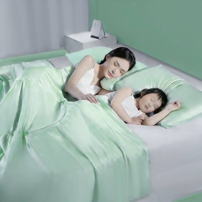 91家纺网 家纺一手货源 找家纺 憨豆家纺 2026新款水洗冰丝夏被四件套星球水洗真丝夏凉被（含抗菌棉）跨境外贸床笠款空调被 冰甜绿