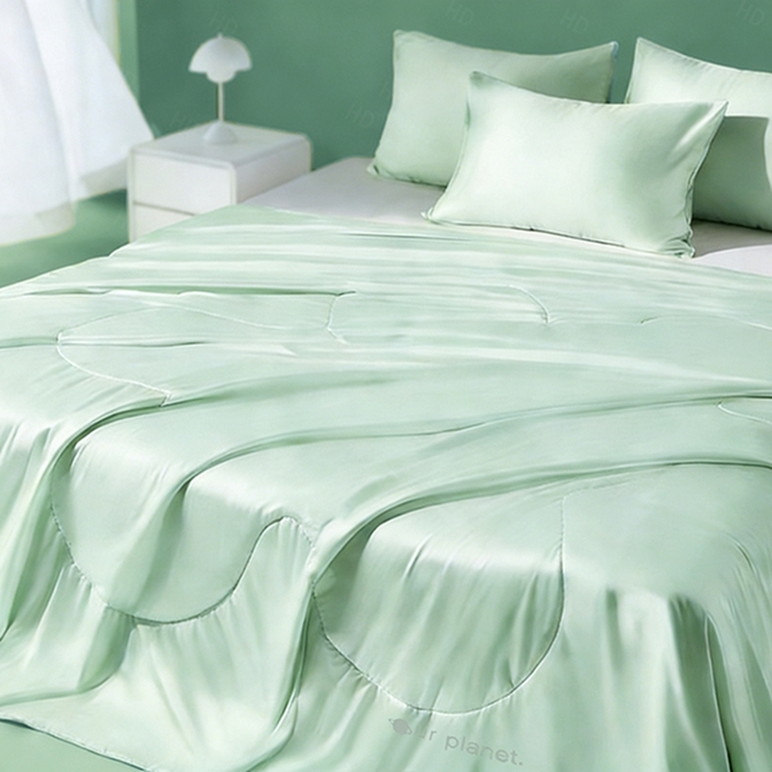 91家纺网 家纺一手货源 找家纺 憨豆家纺 2026新款水洗冰丝夏被四件套星球水洗真丝夏凉被（含抗菌棉）跨境外贸床笠款空调被 冰甜绿