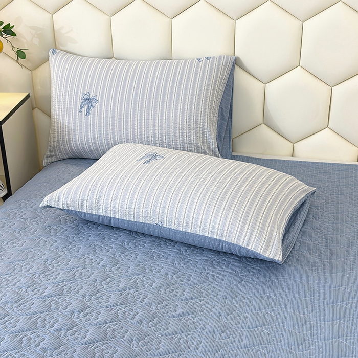 91家纺网 家纺一手货源 找家纺 栩裕纺织 2026新款云感双层纱床盖四件套 蓝调蝴蝶结