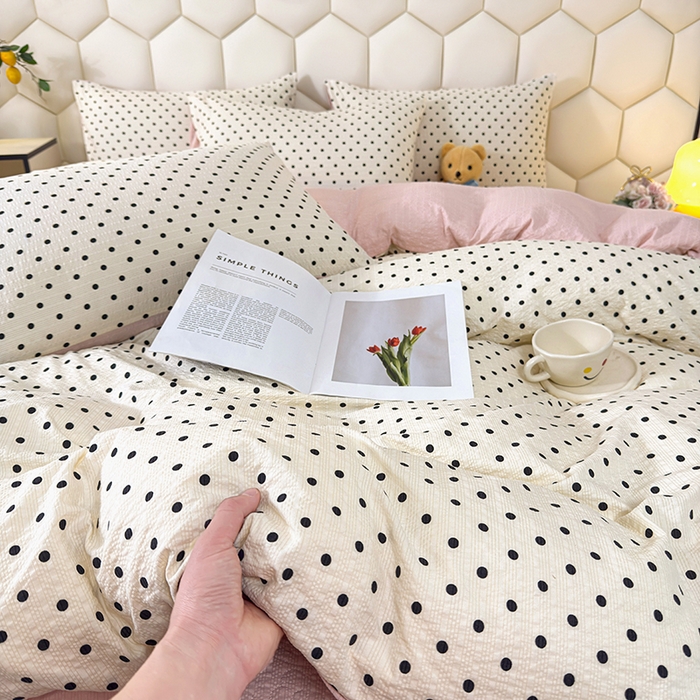 91家纺网 家纺一手货源 找家纺 栩裕纺织 2026新款云感双层纱床盖四件套 奶油波点