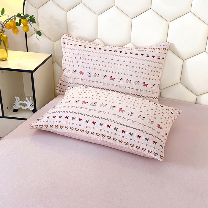 91家纺网 家纺一手货源 找家纺 栩裕纺织 2026新款云感双层纱床盖四件套 幸运马-粉