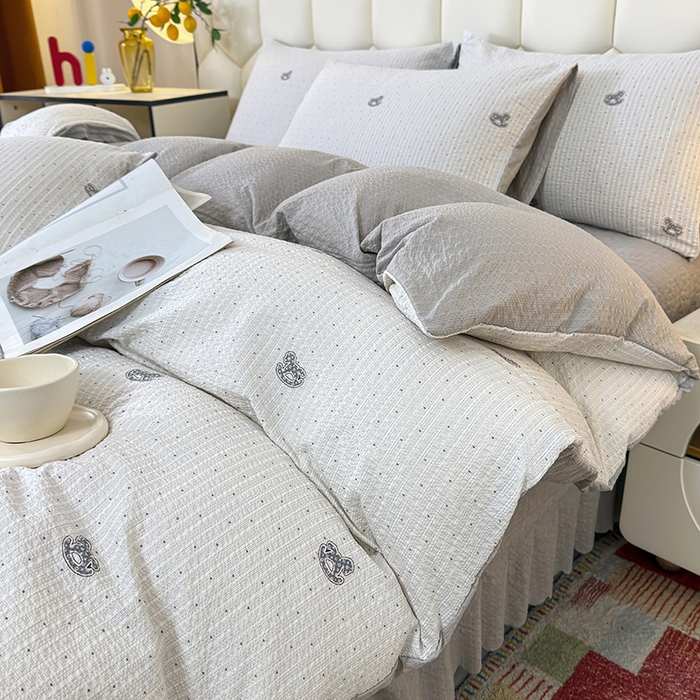 91家纺网 家纺一手货源 找家纺 栩裕纺织 2026新款云感双层纱床盖四件套 幸运马-灰