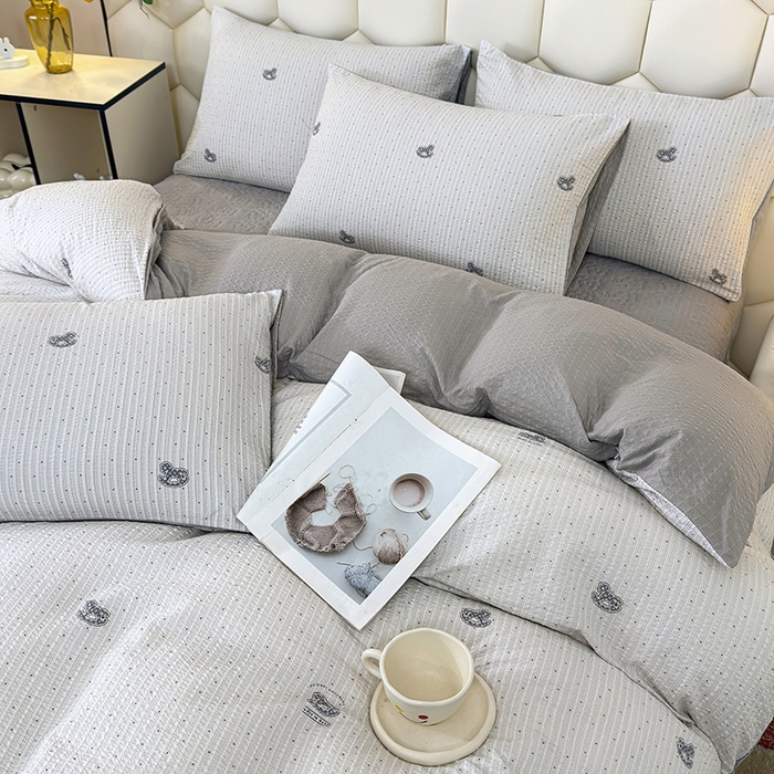 91家纺网 家纺一手货源 找家纺 栩裕纺织 2026新款云感双层纱床盖四件套 幸运马-灰