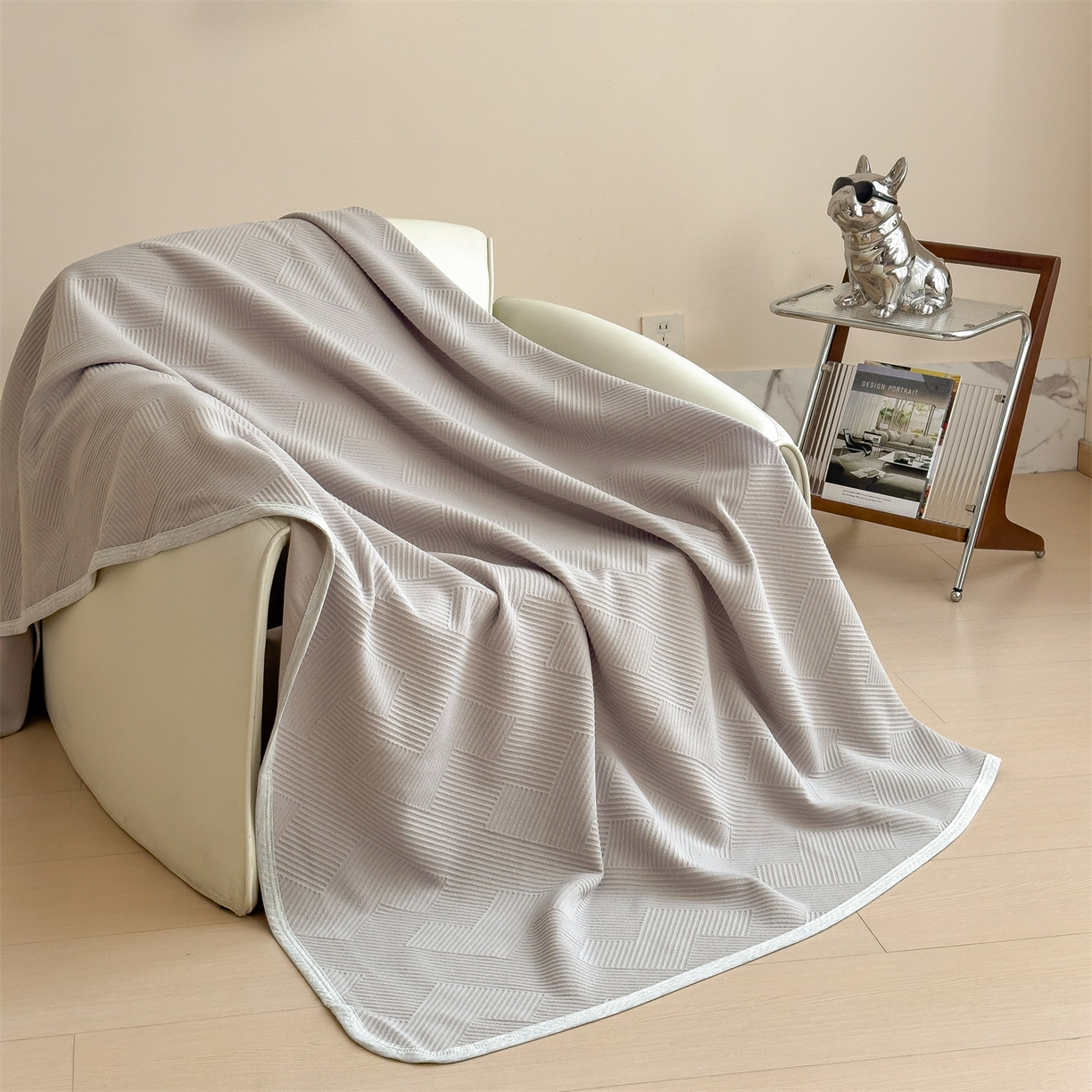 91家纺网 家纺一手货源 找家纺 布凡家居 2026新款290克全棉A类三层纱盖毯夏被午睡被 菱纹-优雅灰