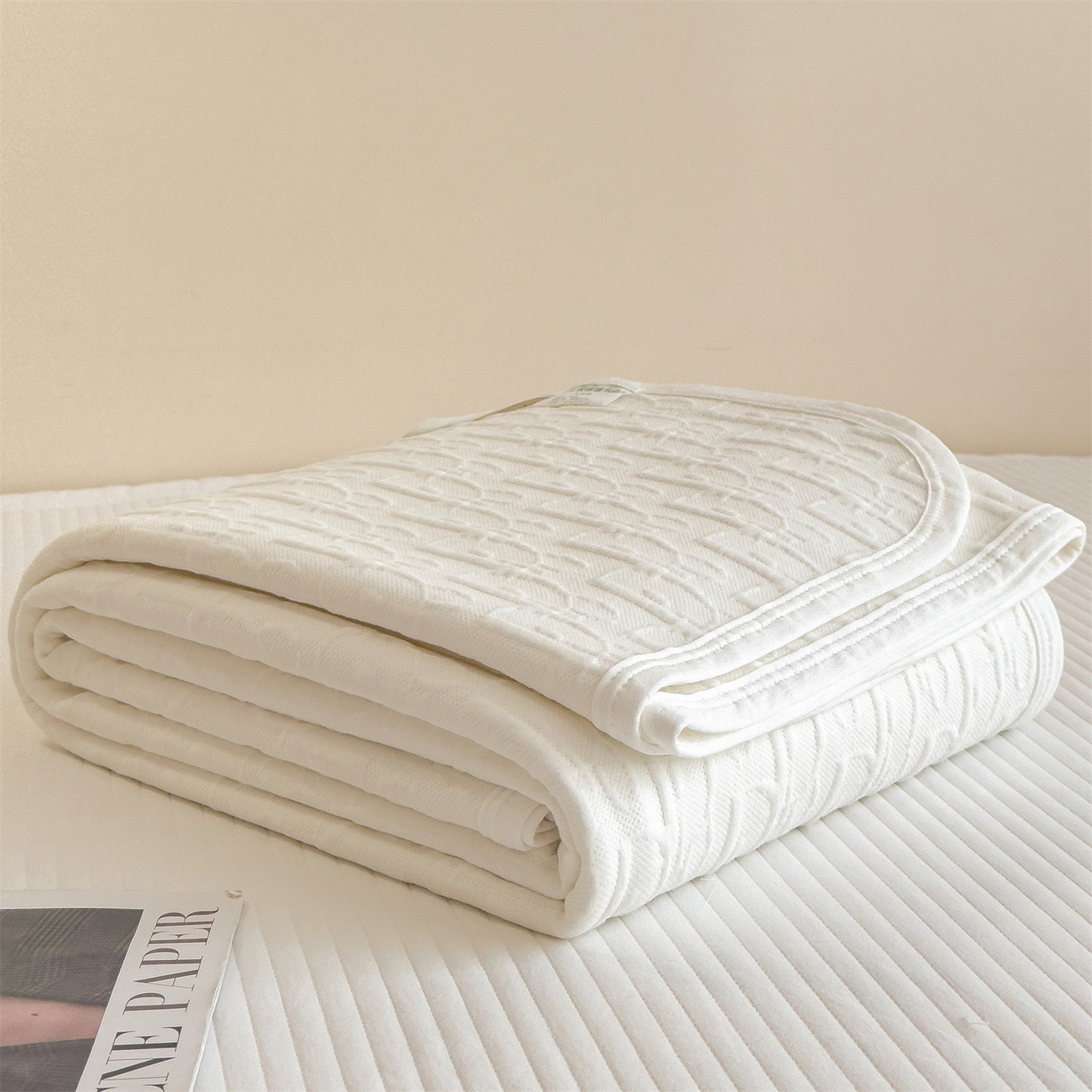 91家纺网 家纺一手货源 找家纺 布凡家居 2026新款290克全棉A类三层纱盖毯夏被午睡被 雅韵-高级白