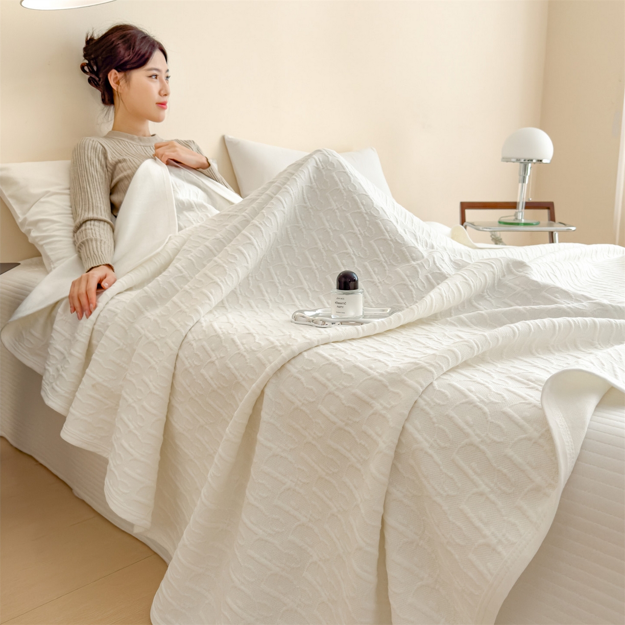 91家纺网 家纺一手货源 找家纺 布凡家居 2026新款290克全棉A类三层纱盖毯夏被午睡被 雅韵-高级白