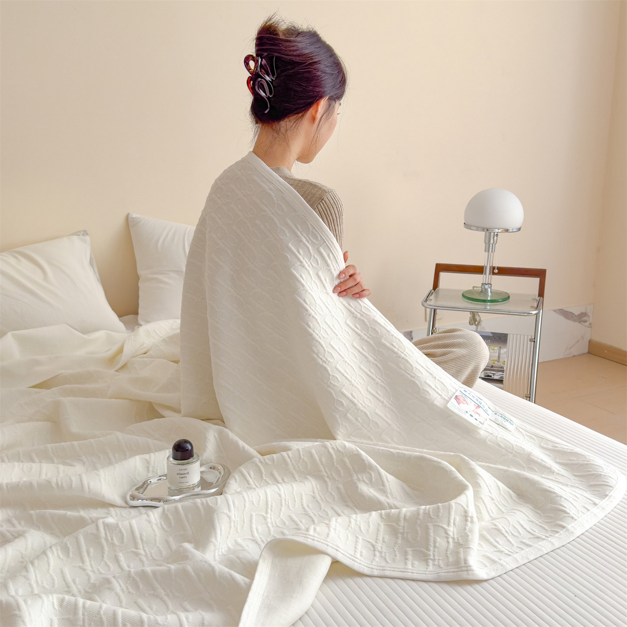 91家纺网 家纺一手货源 找家纺 布凡家居 2026新款290克全棉A类三层纱盖毯夏被午睡被 雅韵-高级白