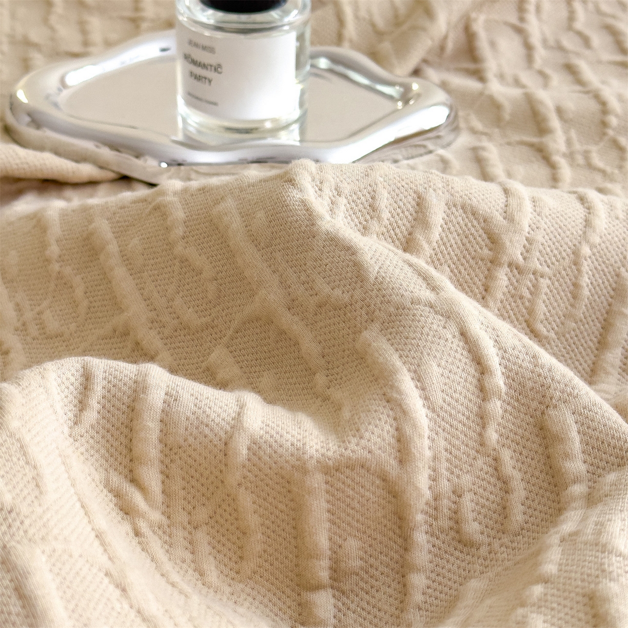 91家纺网 家纺一手货源 找家纺 布凡家居 2026新款290克全棉A类三层纱盖毯夏被午睡被 雅韵-奶杏