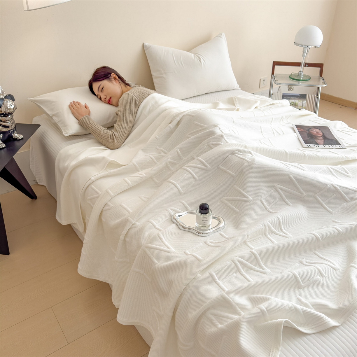 91家纺网 家纺一手货源 找家纺 布凡家居 2026新款290克全棉A类三层纱盖毯夏被午睡被 知槿-高级白