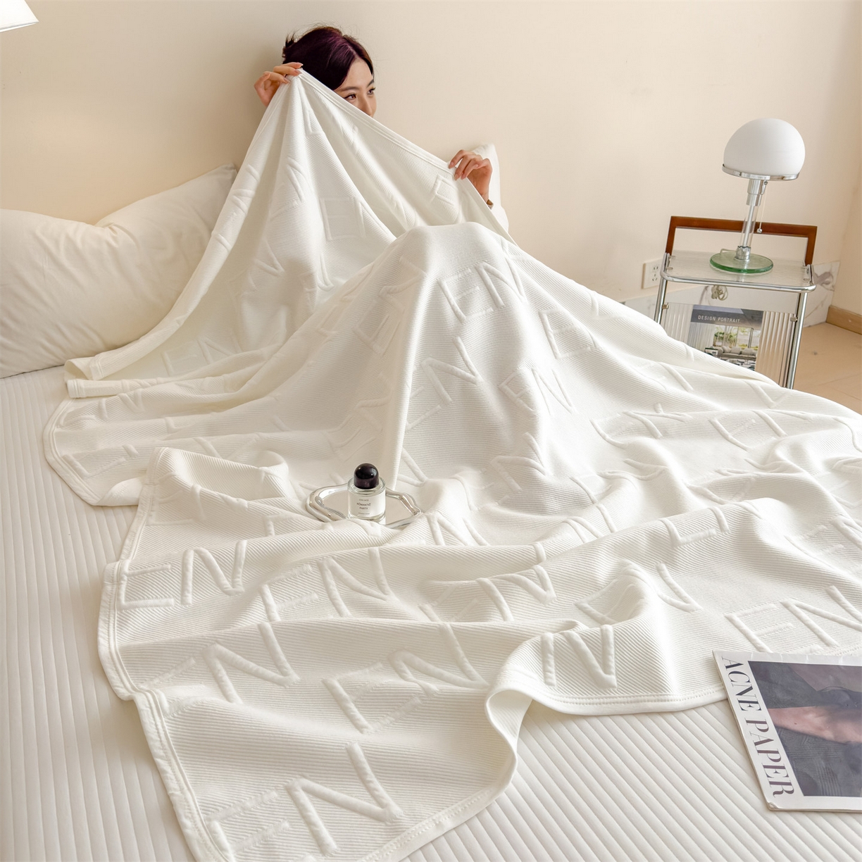 91家纺网 家纺一手货源 找家纺 布凡家居 2026新款290克全棉A类三层纱盖毯夏被午睡被 知槿-高级白