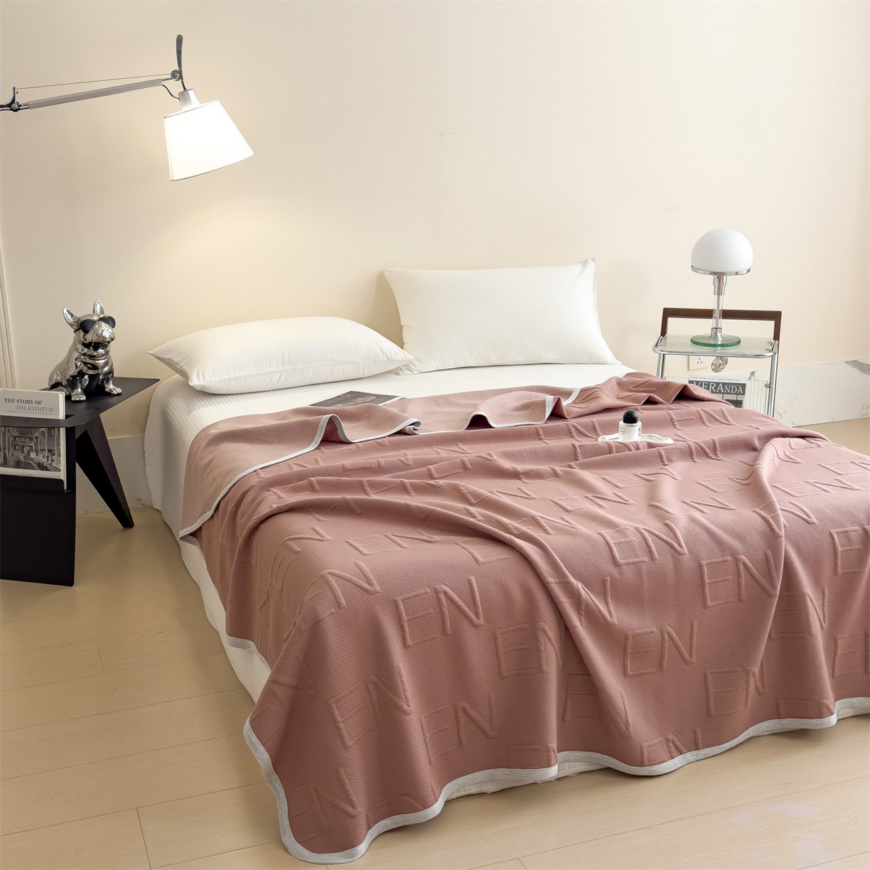 91家纺网 家纺一手货源 找家纺 布凡家居 2026新款290克全棉A类三层纱盖毯夏被午睡被 知槿-酒红