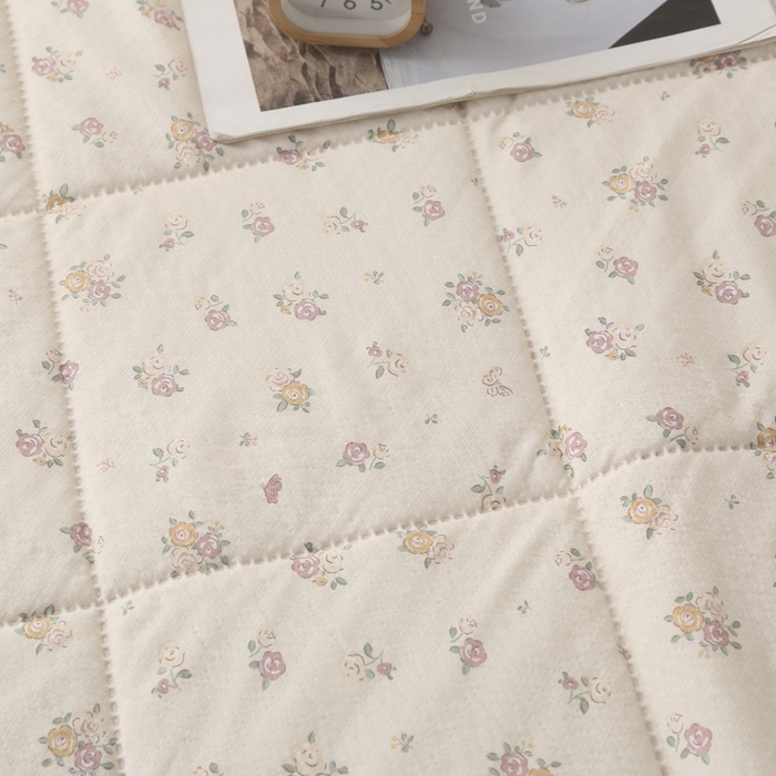 91家纺网 家纺一手货源 找家纺 被多多被业 2026新款皱皱纱夏被夏凉被空调被 花的旅行