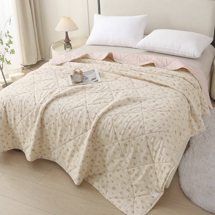 91家纺网 家纺一手货源 找家纺 被多多被业 2026新款皱皱纱夏被夏凉被空调被 花的旅行