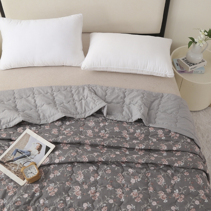 91家纺网 家纺一手货源 找家纺 被多多被业 2026新款皱皱纱夏被夏凉被空调被 流连幽香