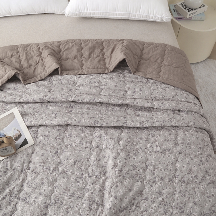 91家纺网 家纺一手货源 找家纺 被多多被业 2026新款皱皱纱夏被夏凉被空调被 翩翩起舞