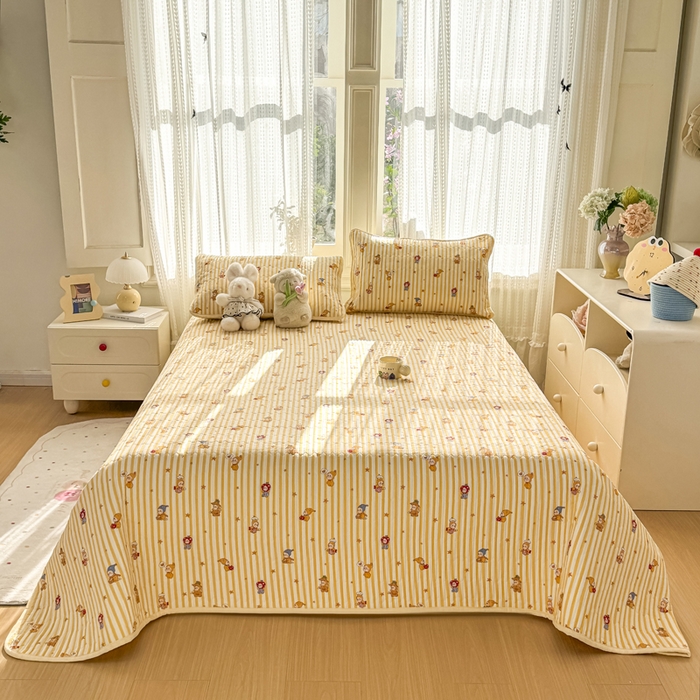 91家纺网 家纺一手货源 找家纺 2026新款云感双层纱印花夹棉床盖 星星人