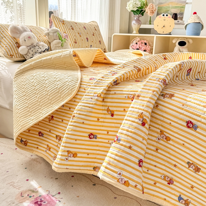 91家纺网 家纺一手货源 找家纺 2026新款云感双层纱印花夹棉床盖 星星人