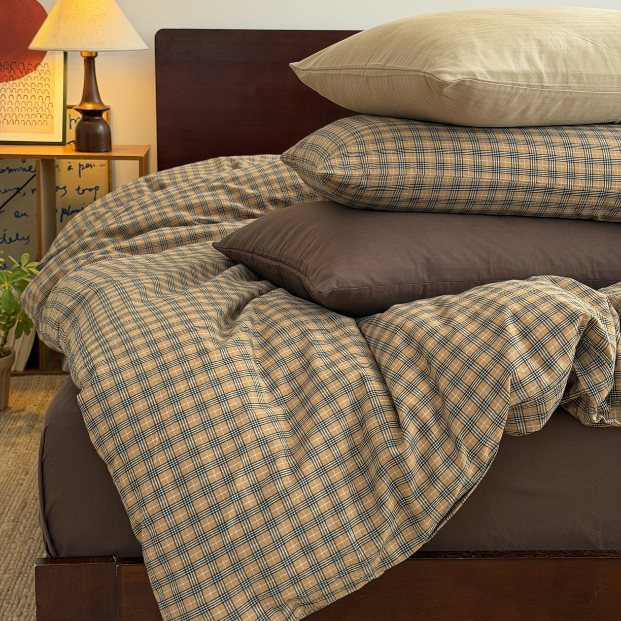 91家纺网 家纺一手货源 找家纺 玖弘家居 2026新款全棉色织水洗棉人字纹格子混搭四件套系列 春野咖格+燕麦