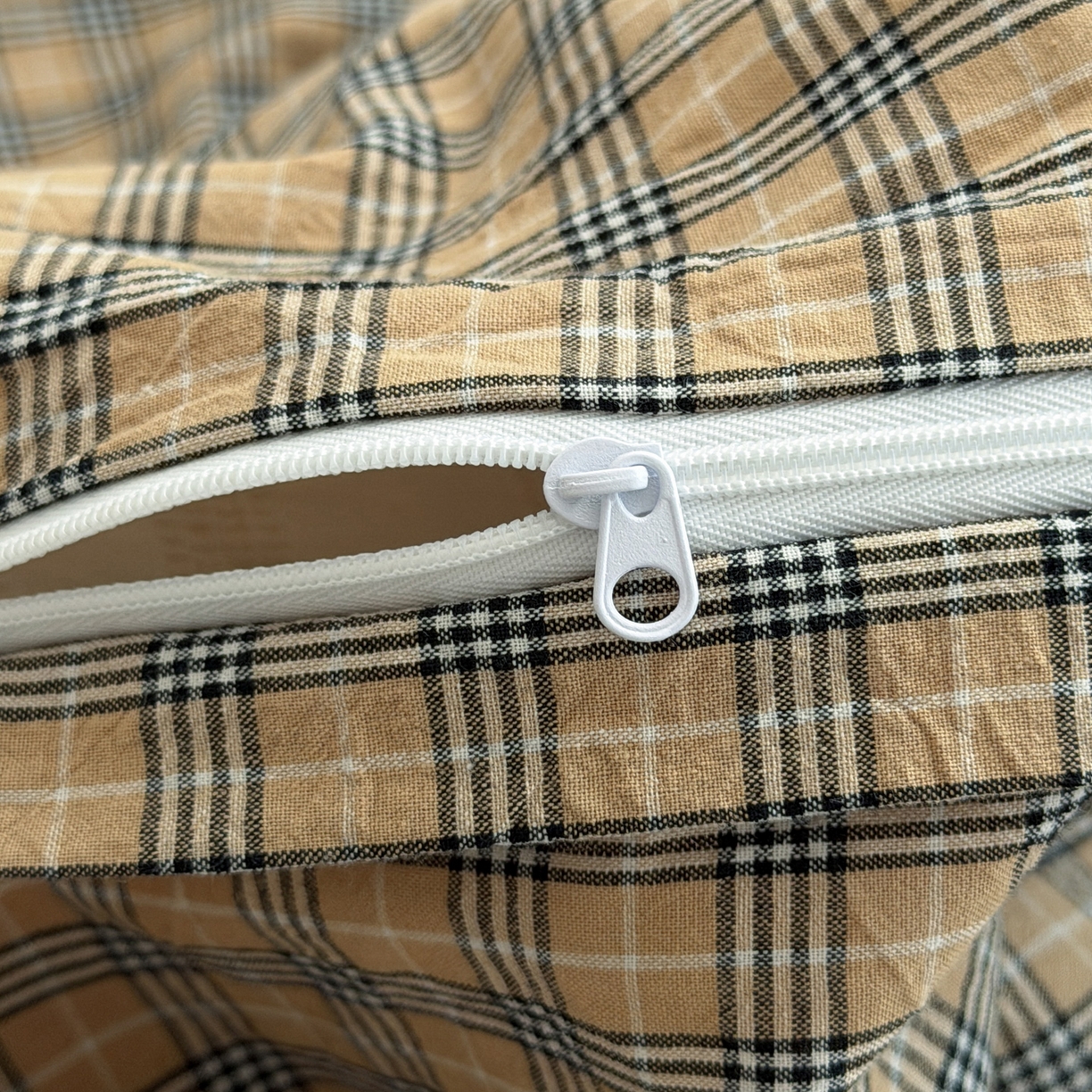 91家纺网 家纺一手货源 找家纺 玖弘家居 2026新款全棉色织水洗棉人字纹格子混搭四件套系列 春野咖格一对