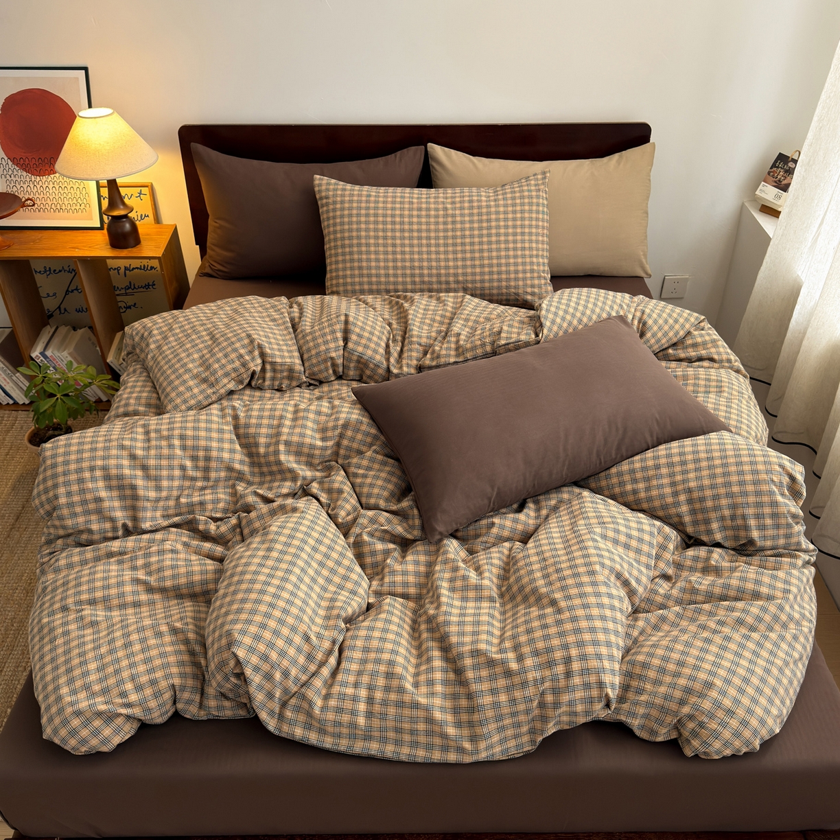 91家纺网 家纺一手货源 找家纺 玖弘家居 2026新款全棉色织水洗棉人字纹格子混搭四件套系列 燕麦+巧克力棕