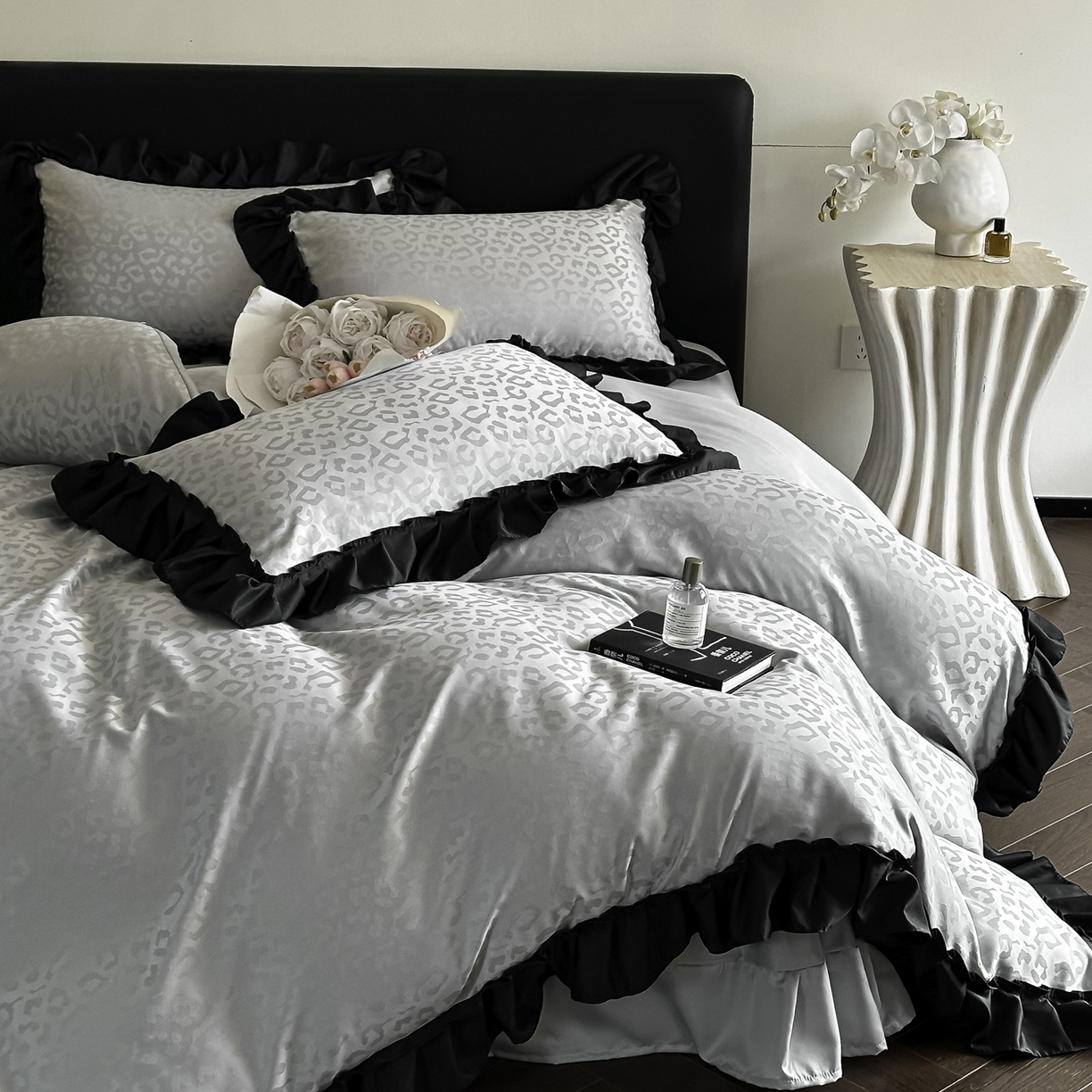 91家纺网 家纺一手货源 找家纺 ab家纺 2026新款真丝提花四件套 幻影灰