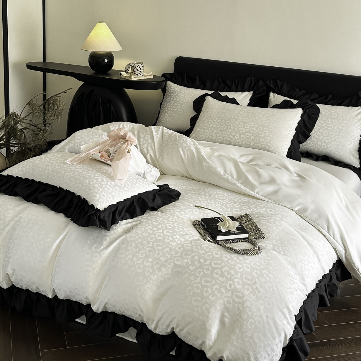 91家纺网 家纺一手货源 找家纺 ab家纺 2026新款真丝提花四件套 奶油白