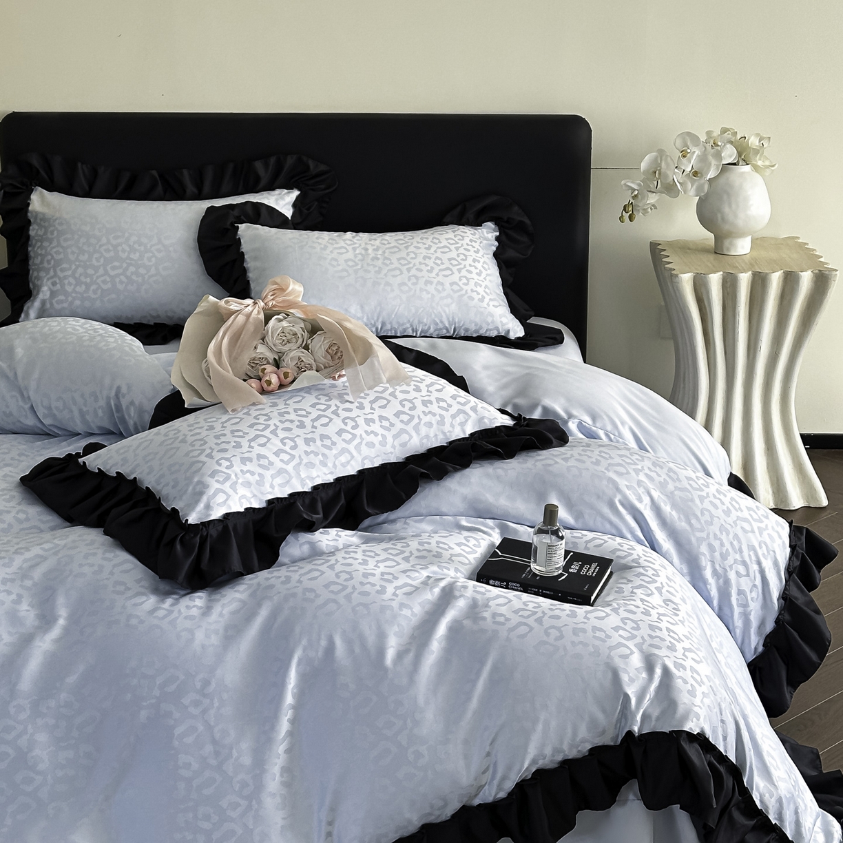 91家纺网 家纺一手货源 找家纺 ab家纺 2026新款真丝提花四件套 天空蓝