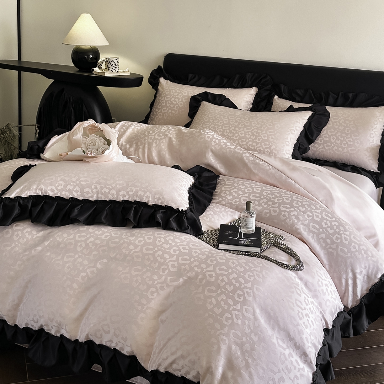 91家纺网 家纺一手货源 找家纺 ab家纺 2026新款真丝提花四件套 樱花粉