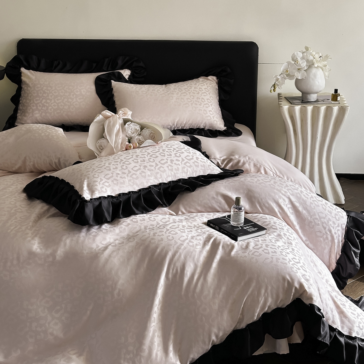 91家纺网 家纺一手货源 找家纺 ab家纺 2026新款真丝提花四件套 樱花粉