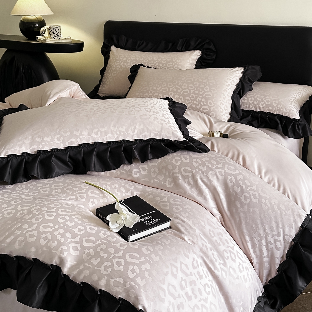 91家纺网 家纺一手货源 找家纺 ab家纺 2026新款真丝提花四件套 樱花粉