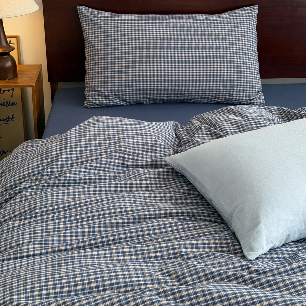 玖弘家居 2026新款全棉色织水洗棉人字纹格子混搭四件套系列 怀旧蓝+海兰