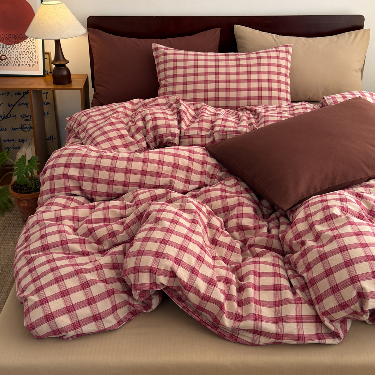 91家纺网 家纺一手货源 找家纺 玖弘家居 2026新款全棉色织水洗棉人字纹格子混搭四件套系列 枕套晚霞格+燕麦