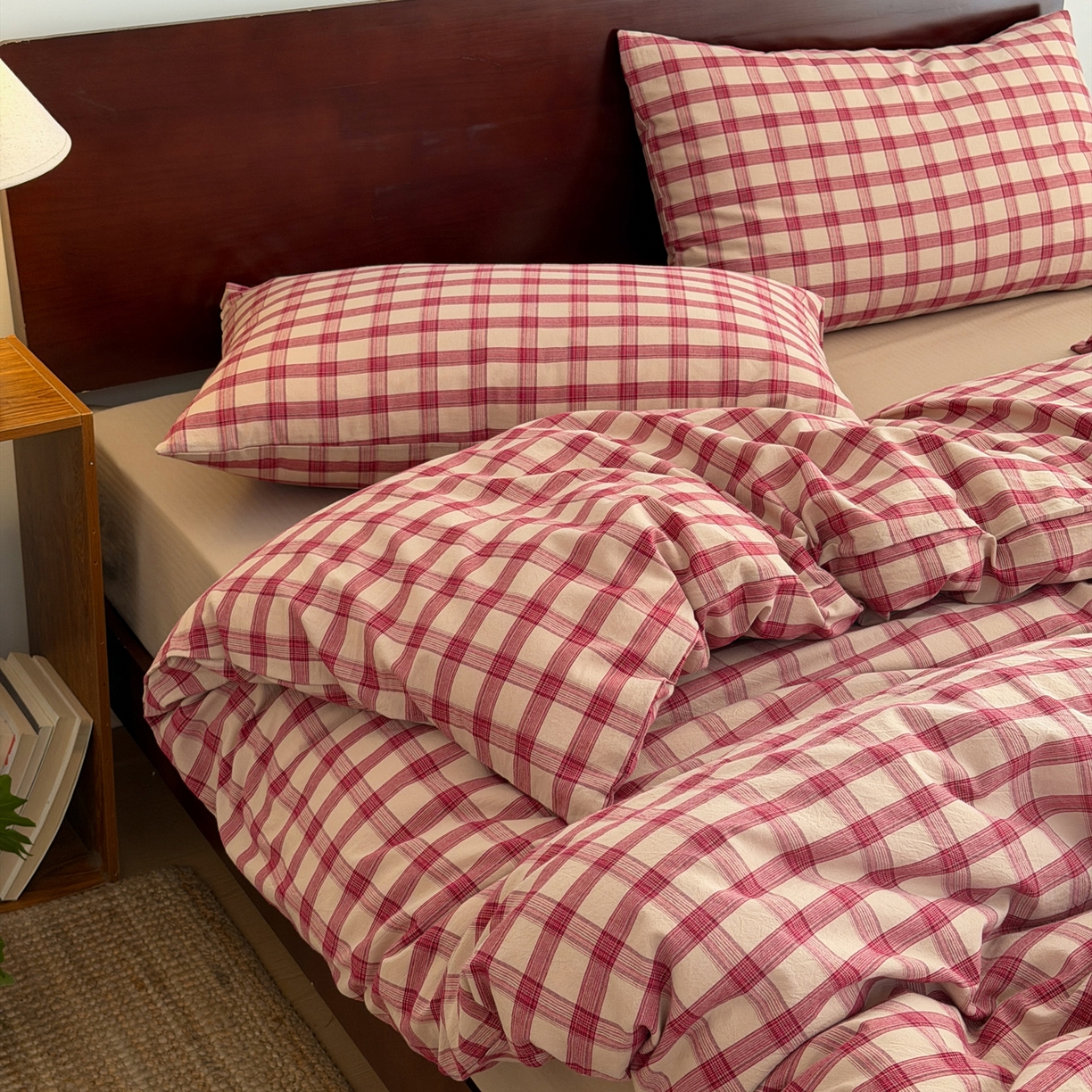 91家纺网 家纺一手货源 找家纺 玖弘家居 2026新款全棉色织水洗棉人字纹格子混搭四件套系列 枕套晚霞格一对